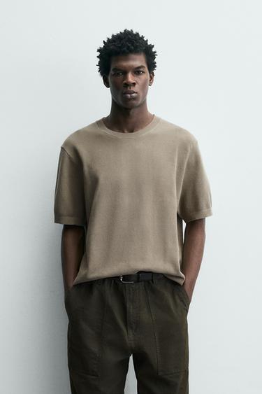 تيشرت محاك بقصة مريحة - مِحْمر الخاص بـ Zara