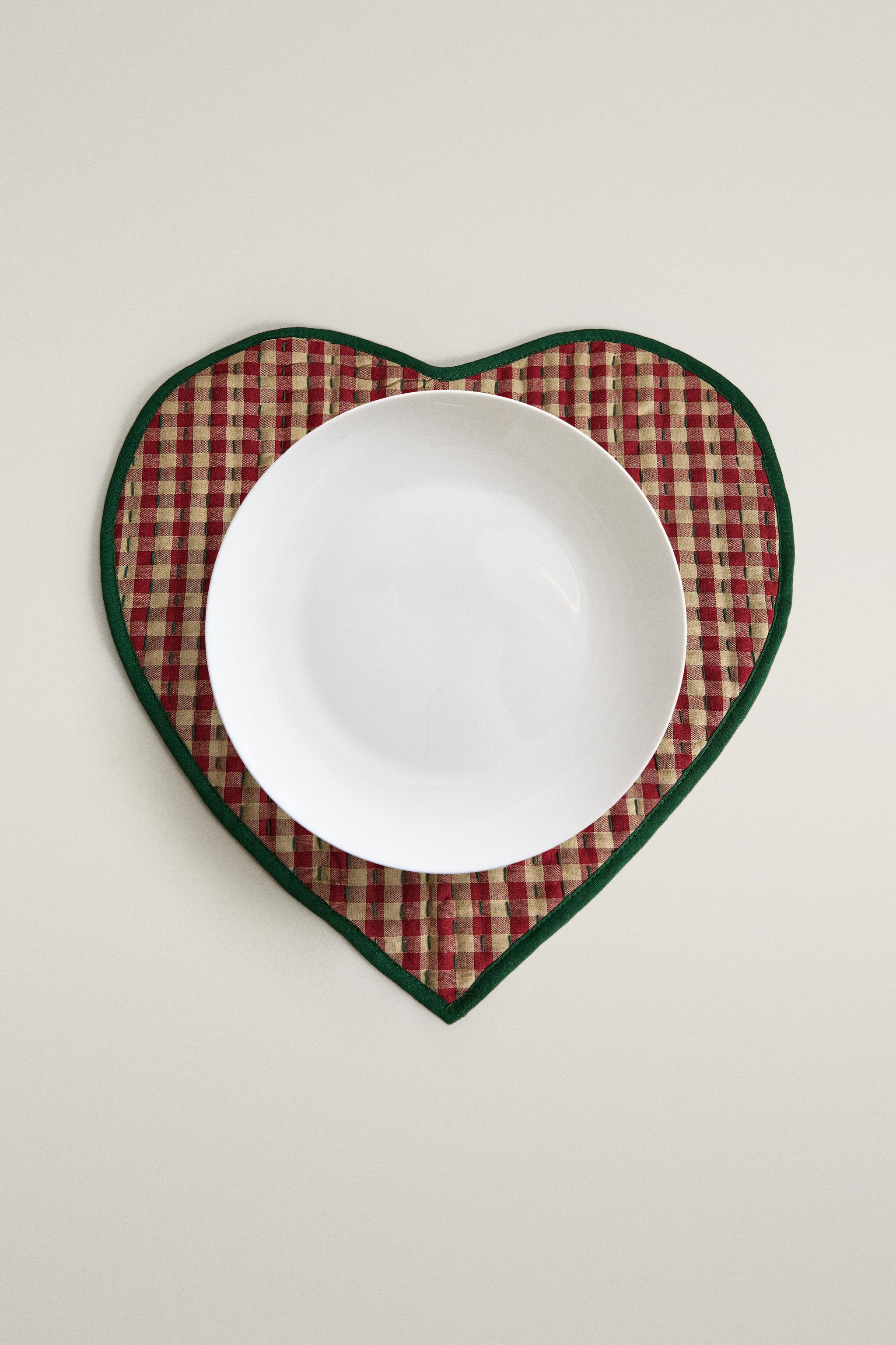 CHRISTMAS HEART PLACEMAT