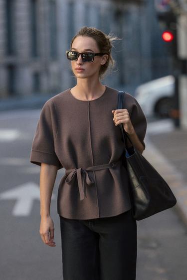 TRICOT TRUI MET BALLONMOUWEN - Bruin van Zara