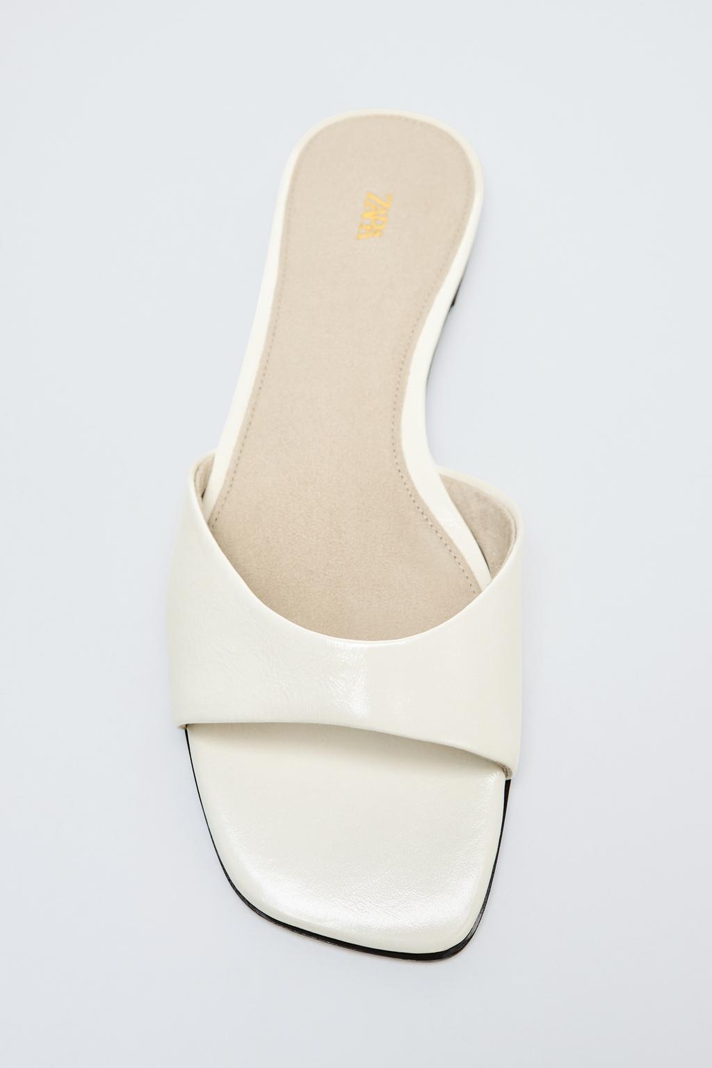 FLAT LEATHER SANDALS