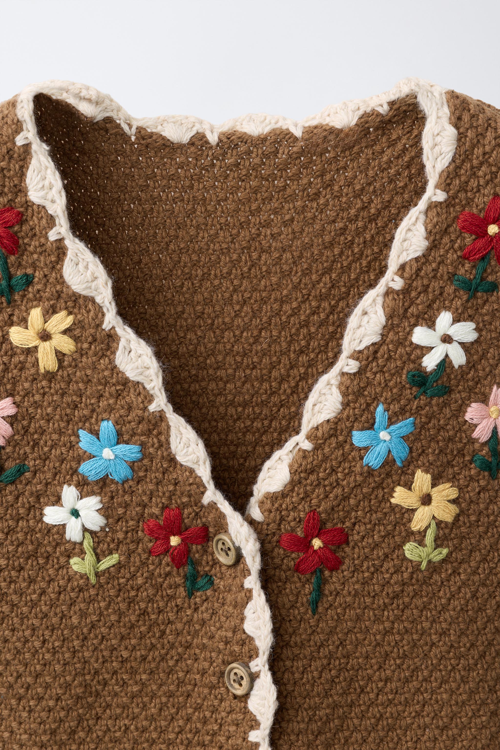 EMBROIDERED KNIT VEST