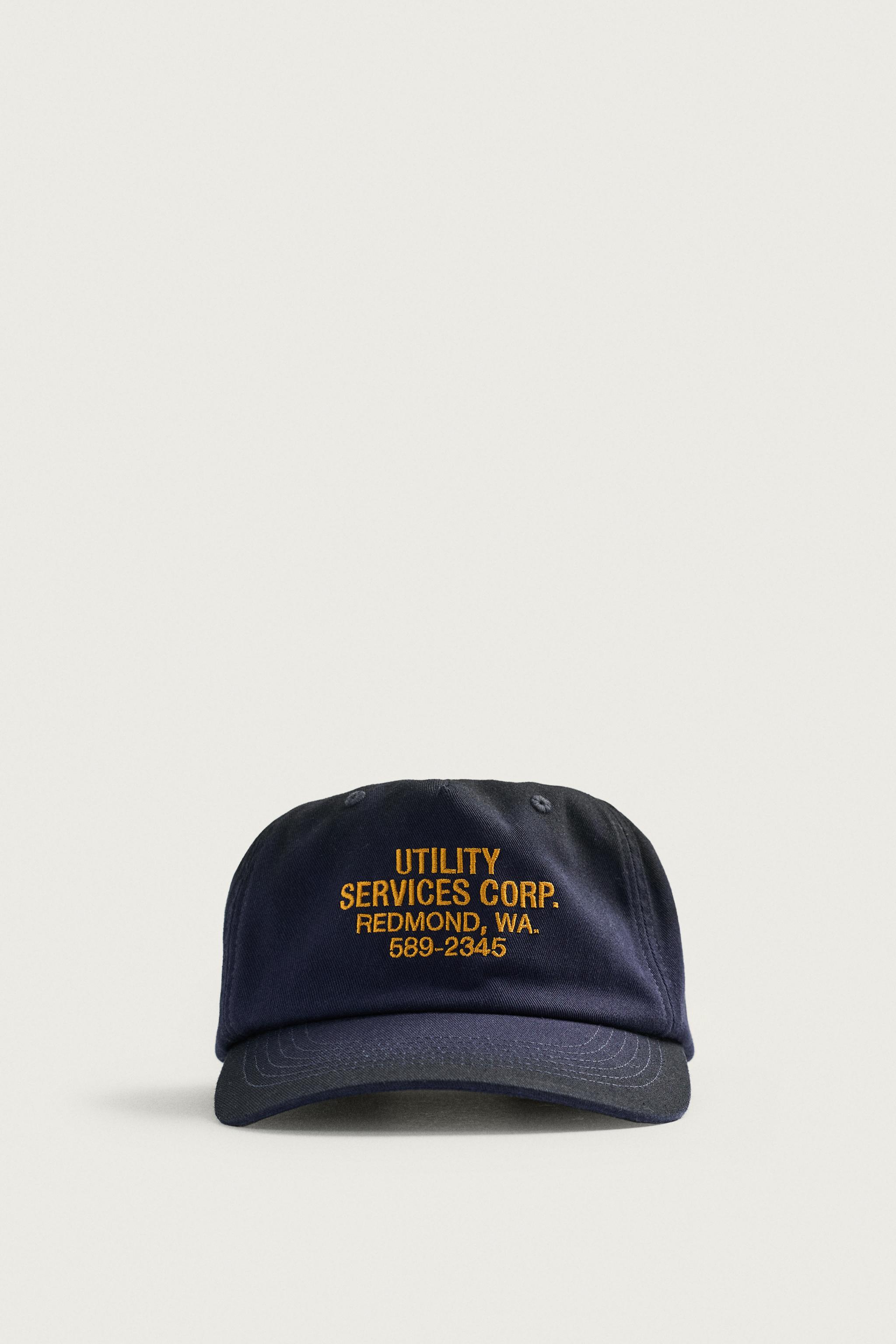 CASQUETTE À INSCRIPTION BRODÉE EN CONTRASTE