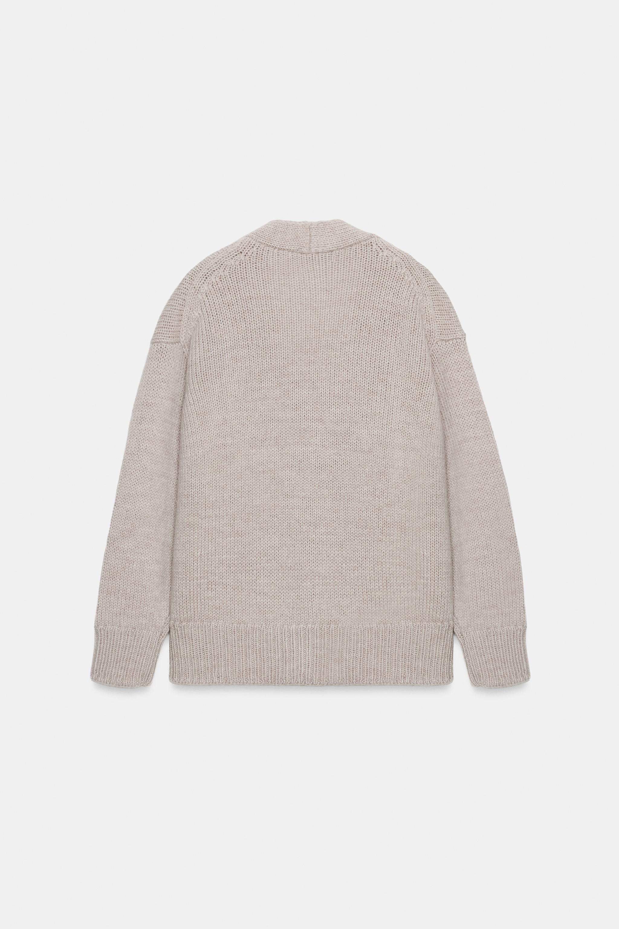 100% WOOL V-NECK CARDIGAN