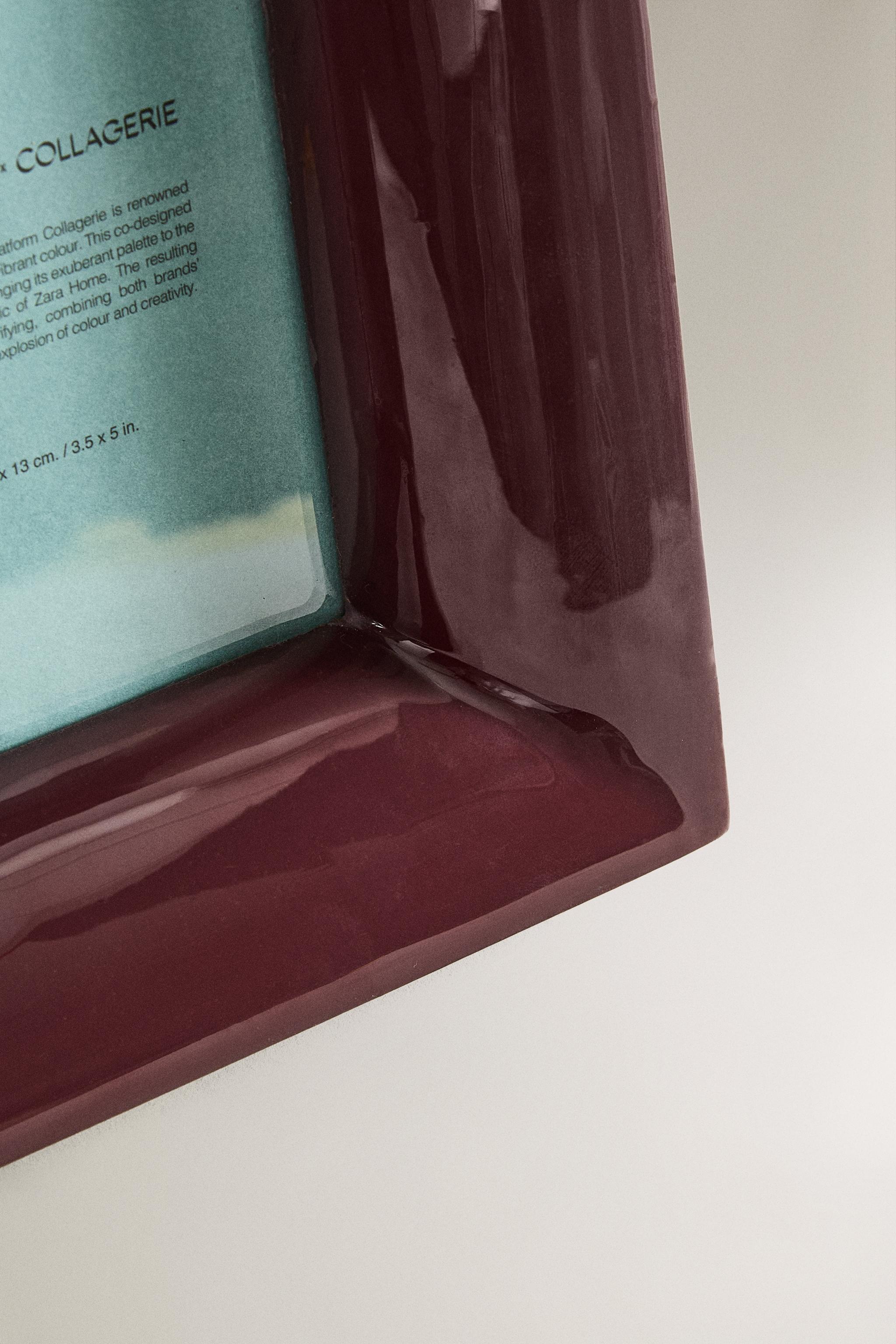 SHINY WOODEN PICTURE FRAME X COLLAGERIE - Morado | ZARA