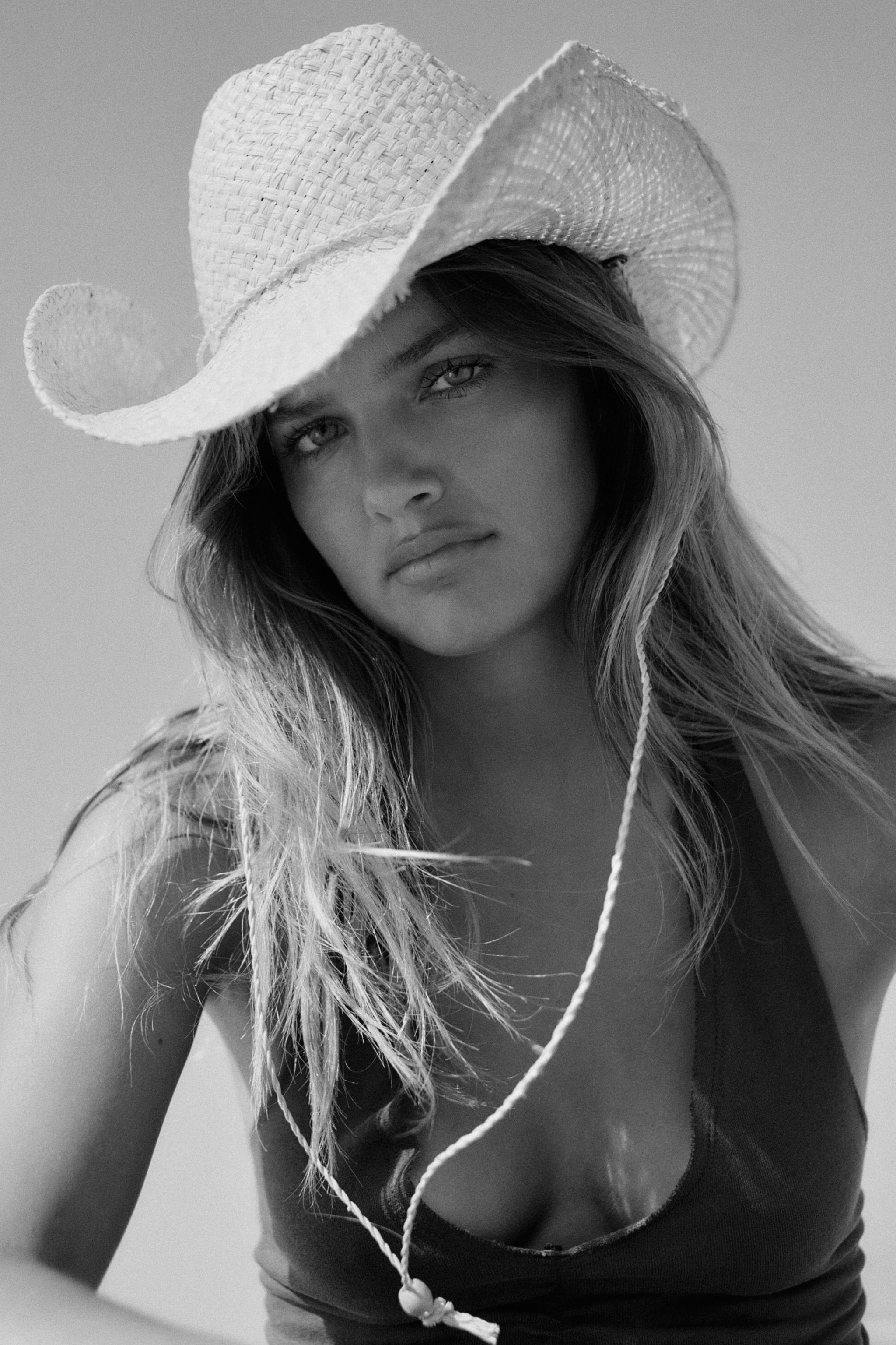 WOVEN COWBOY HAT