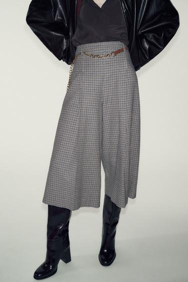 Zara DUGE BERMUDE SA PEPITA DEZENOM I KAIŠEM SA LANCEM – svetlosmeđa / plava