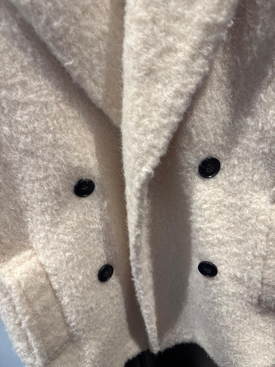 BOUCLÉ DOUBLE-BREASTED MID-LENGTH COAT - Image 3
