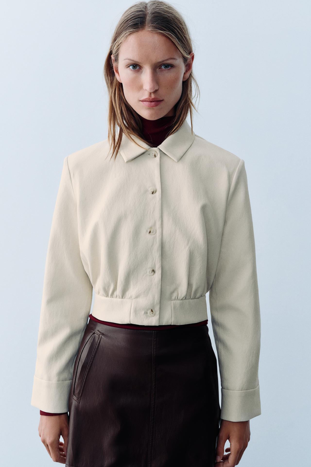 CROPPED LEATHER-EFFECT SHOULDER-PAD SHIRT — Ecru