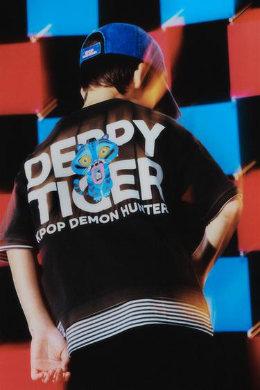 تيشرت KPOP DEMON HUNTERS™ NETFLIX © - رمادي أنثراسايت الخاص بـ Zara