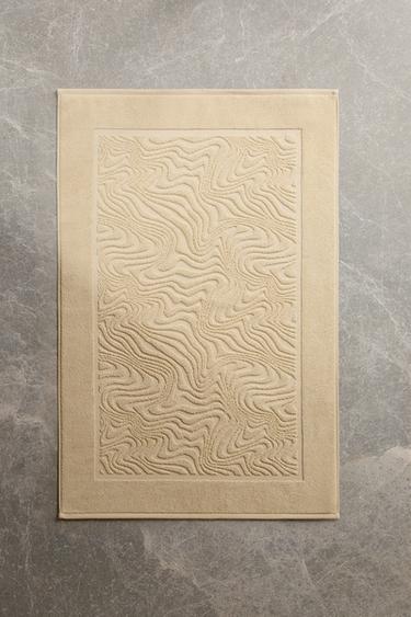 TAPIS SALLE DE BAIN EFFET MARBRÉ - Beige de Zara - Image 5