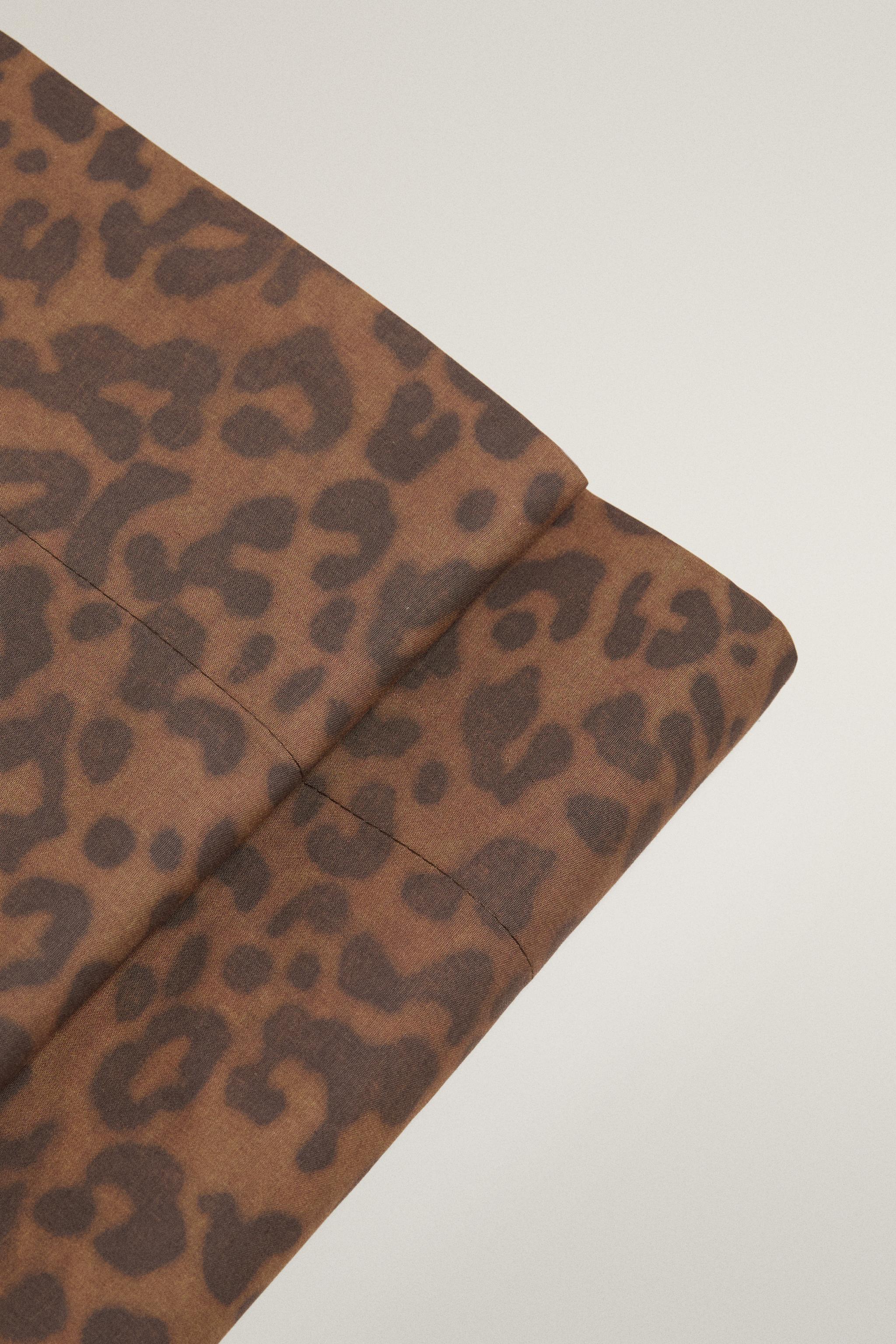 LEOPARD PERCALE FLAT SHEET (200 THREAD COUNT)