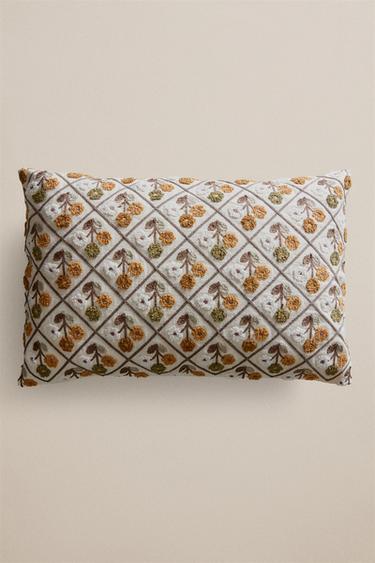 TUFTING CUSHION COVER — Light beige 1