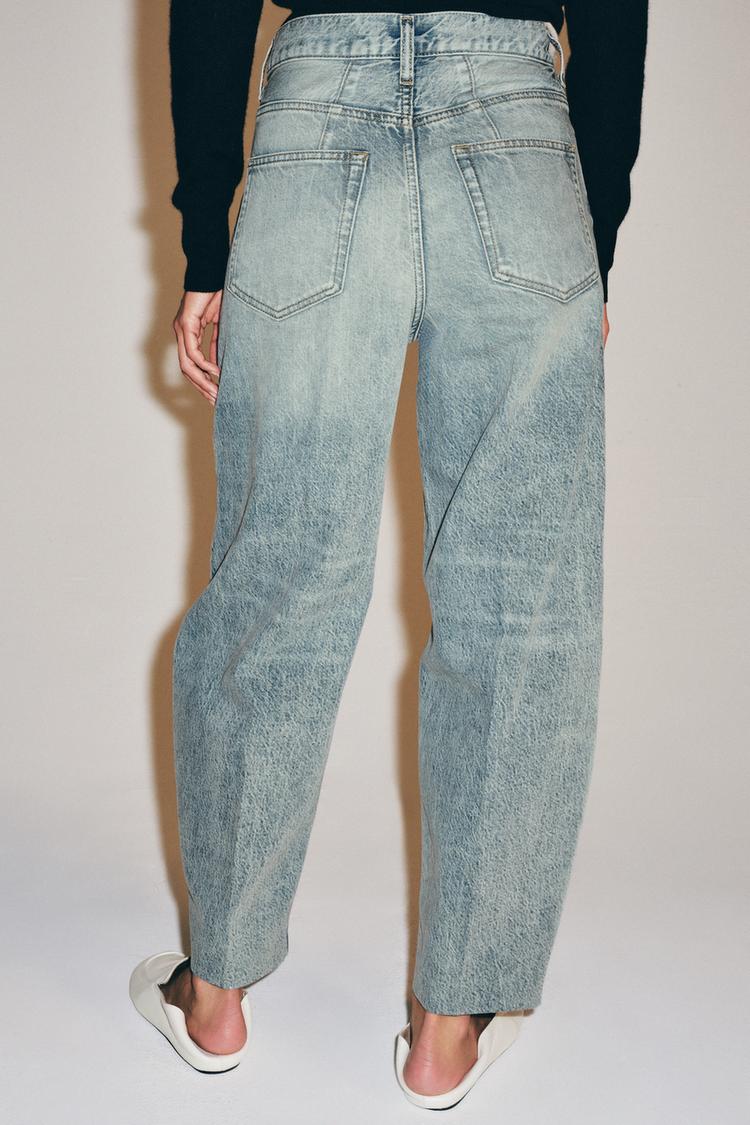 Jeans de tiro alto y corte entallado de la colección ZW 2