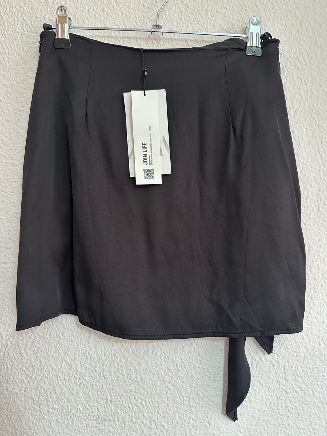 FALDA PANTALÓN MINI CON LAZADA - Image 2