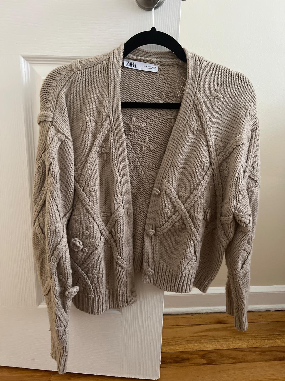 TEXTURED FLORAL JACKET