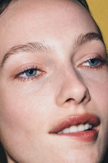 LESK NA RTY – GLOSSY TWIST - BERRY od Zara