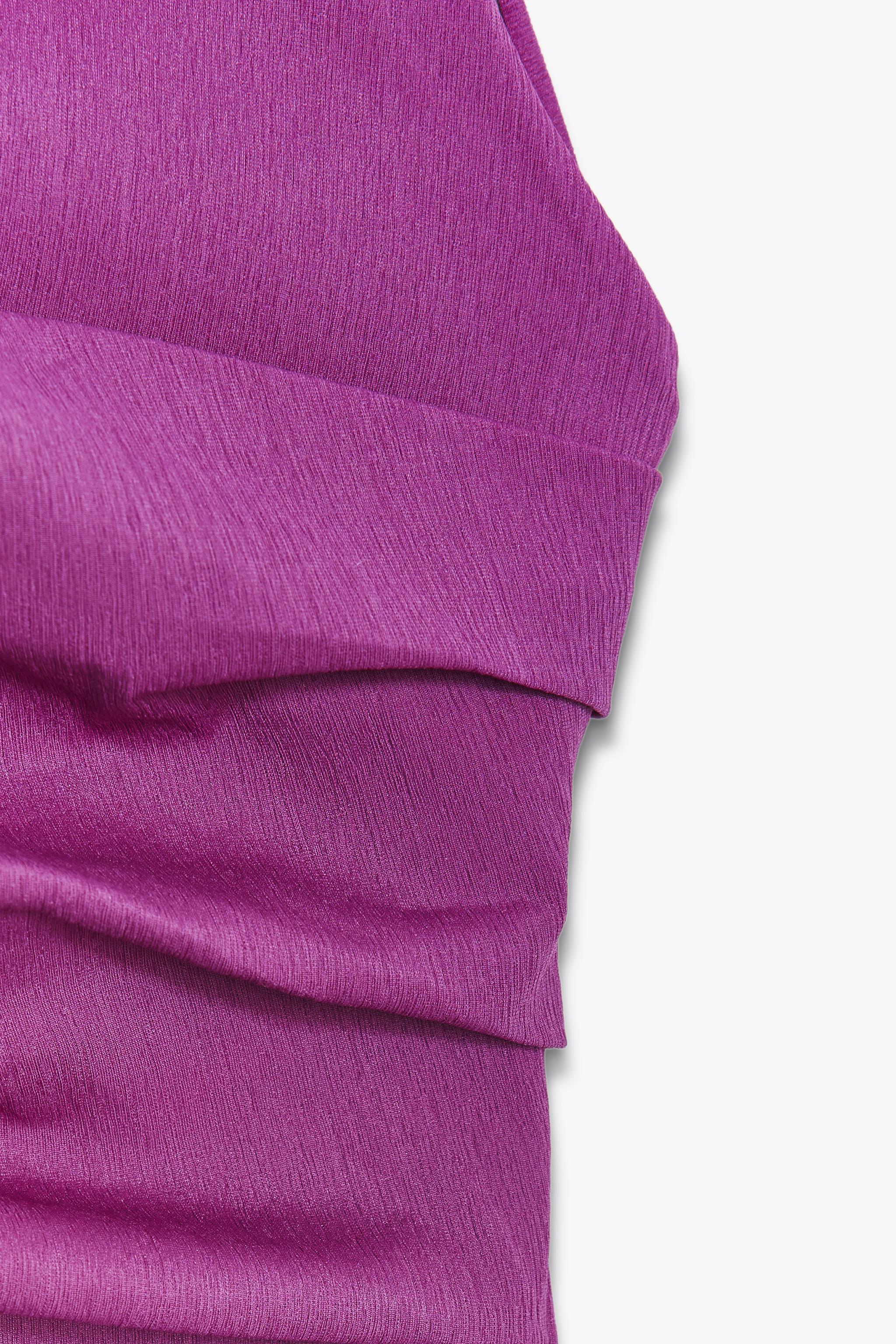 OPEN-BACK PLEATED TOP