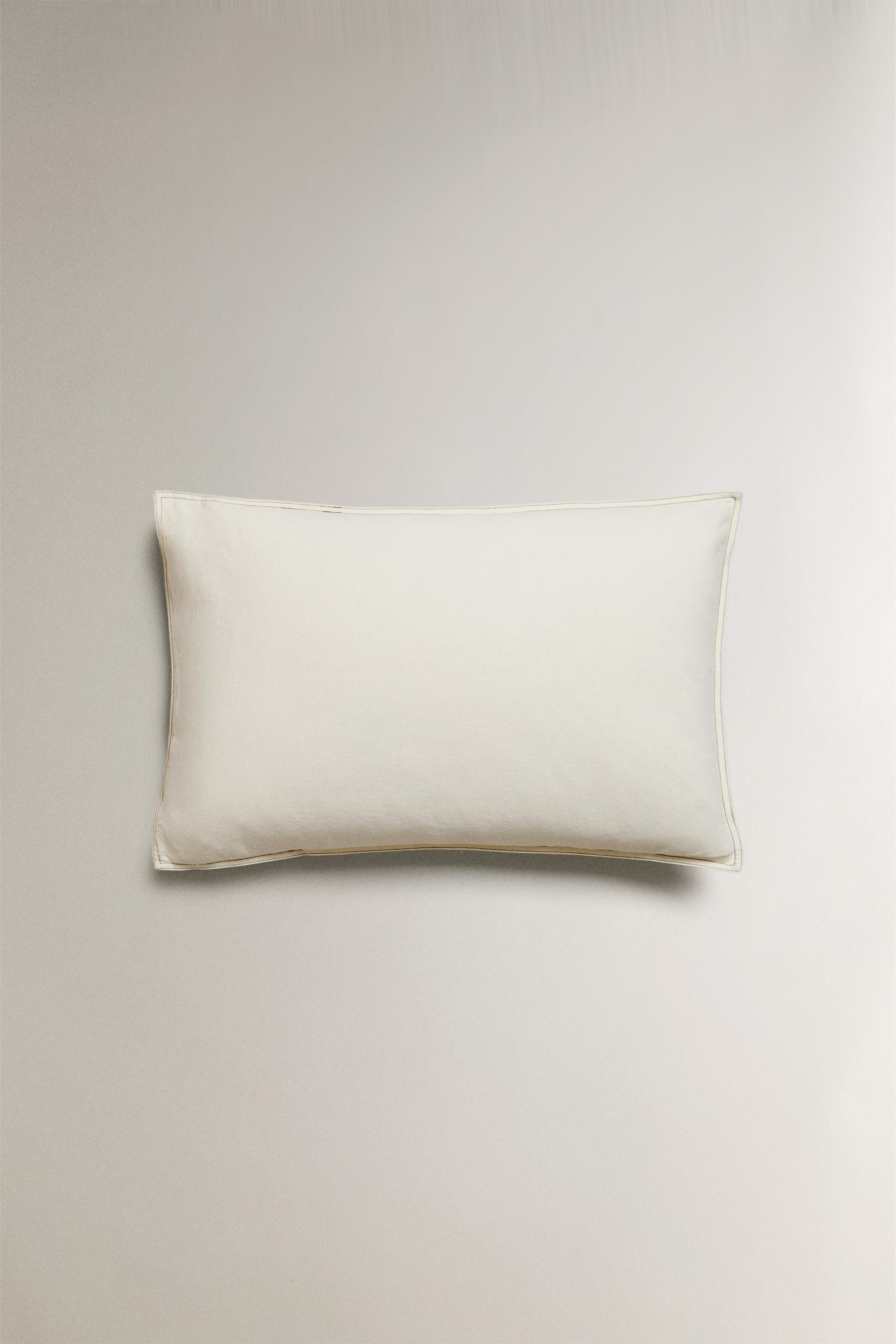 PILLOWCASE WITH BACKSTITCHING