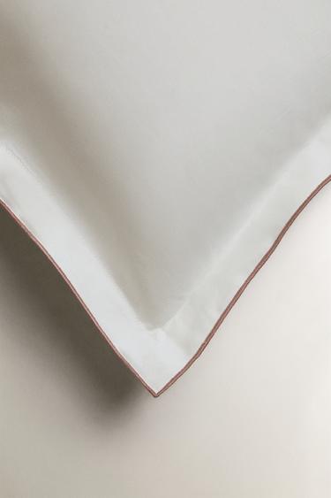TAIE D’OREILLER SATIN OVERLOCK - Rose de Zara - Image 3