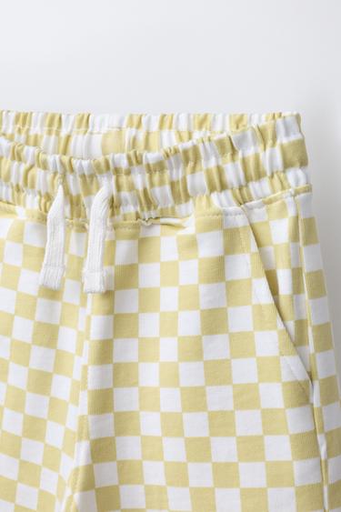 ENSEMBLE T-SHIRT ET BERMUDA À DAMIER - Vert clair de Zara - Image 6