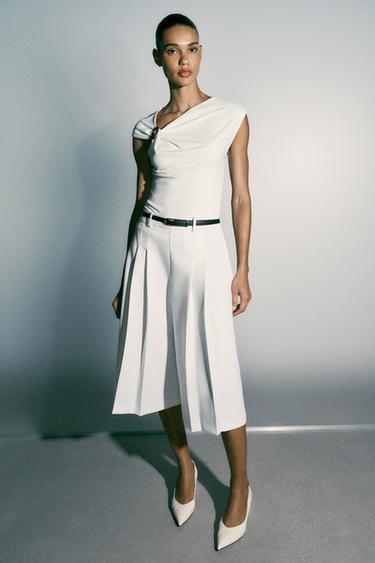 DRAPED TOP WITH HARDWARE — Oyster-white 2