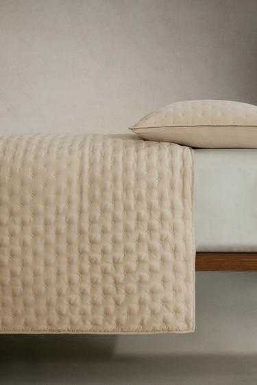 QUILTED BEDSPREAD WITH DOTS - Beige by Zara - Image 2
