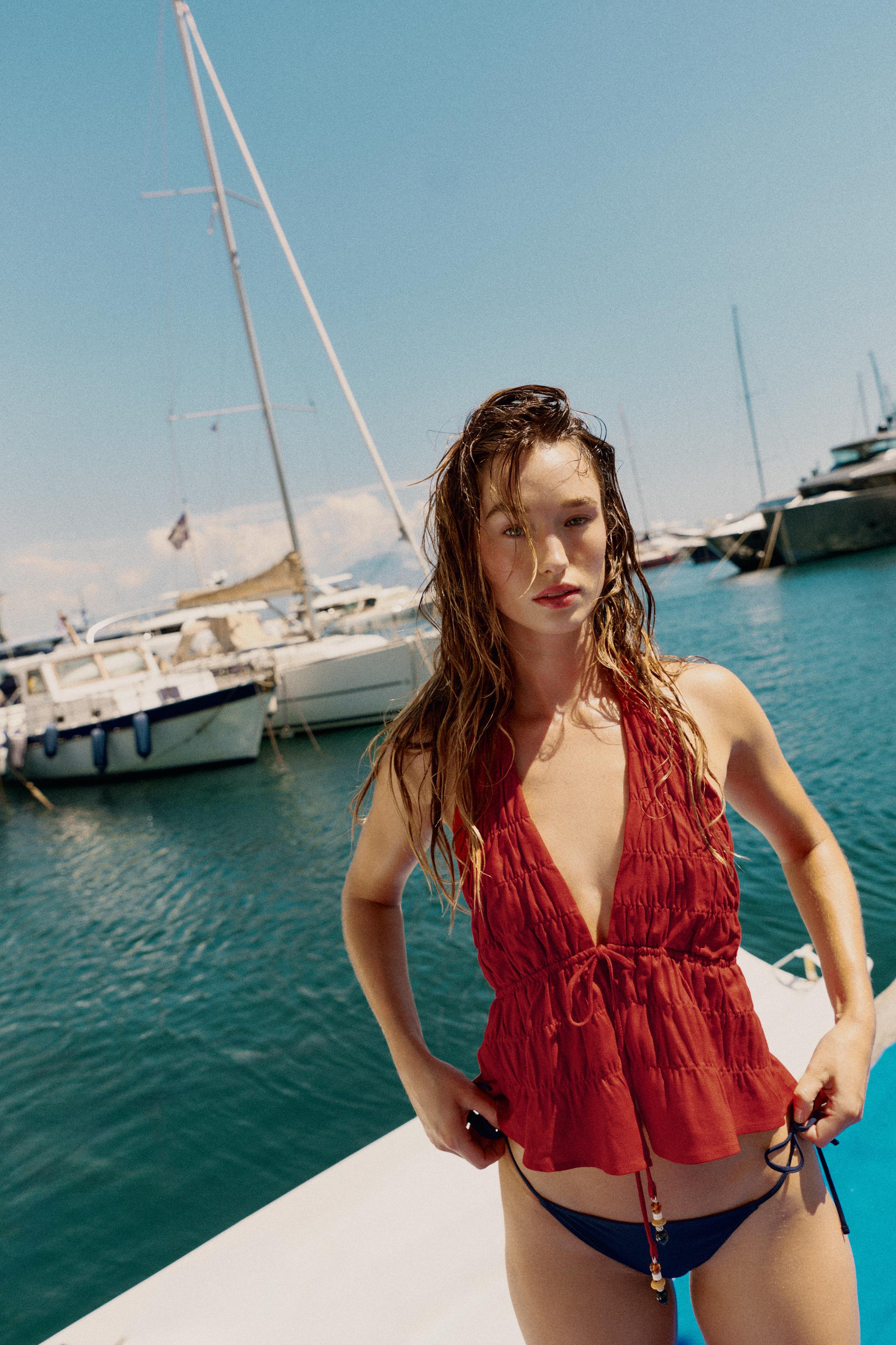 HALTER TOP WITH GATHERING AND LINEN BLEND — Burgundy