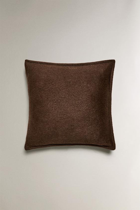 FUNDA COJÍN PELO - Marrón de Zara - Imagen 0