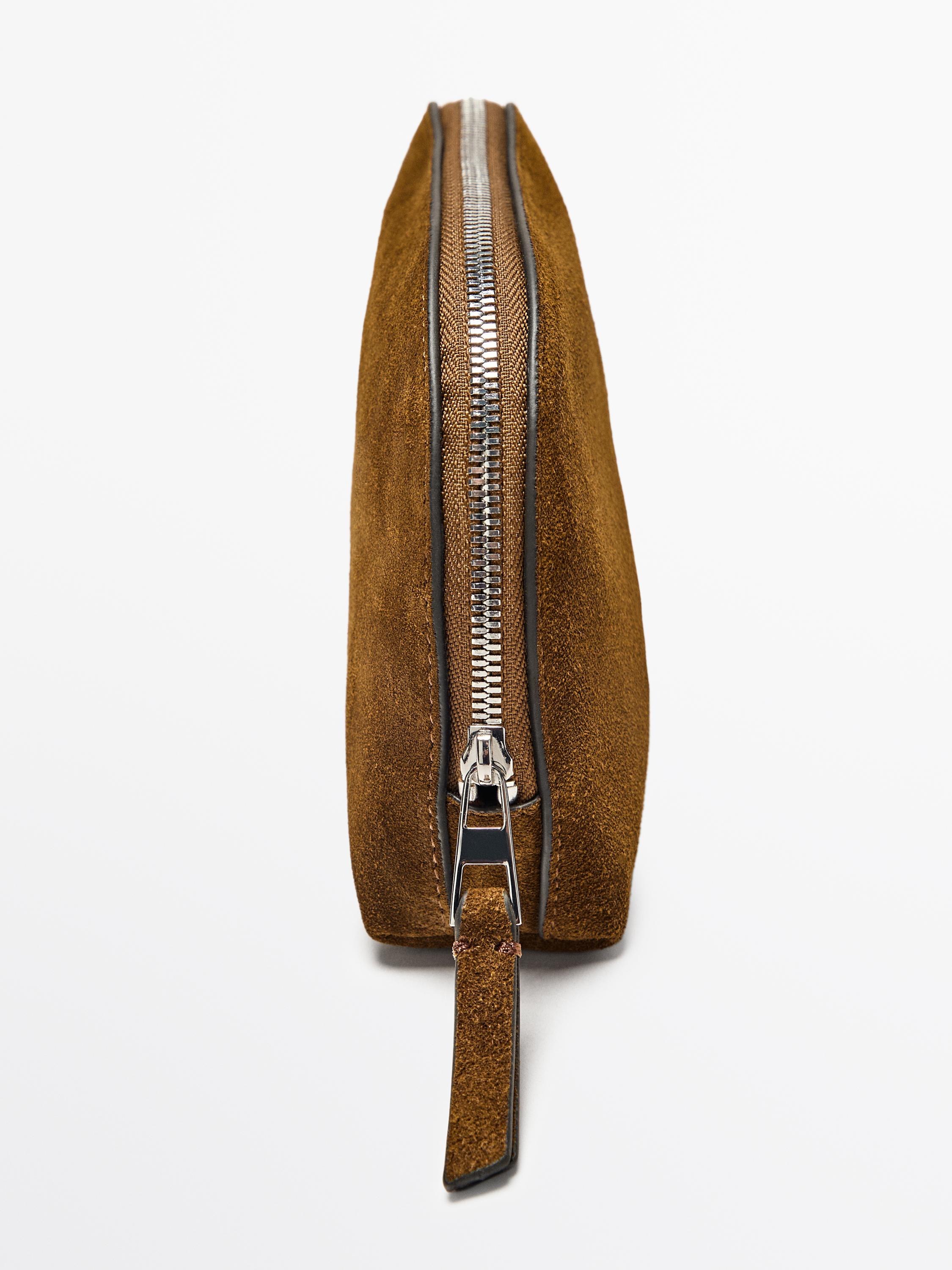 Petite trousse de toilette en croûte de cuir