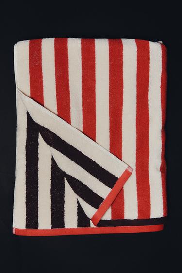 REVERSIBLE STRIPED BEACH TOWEL - Red by Zara