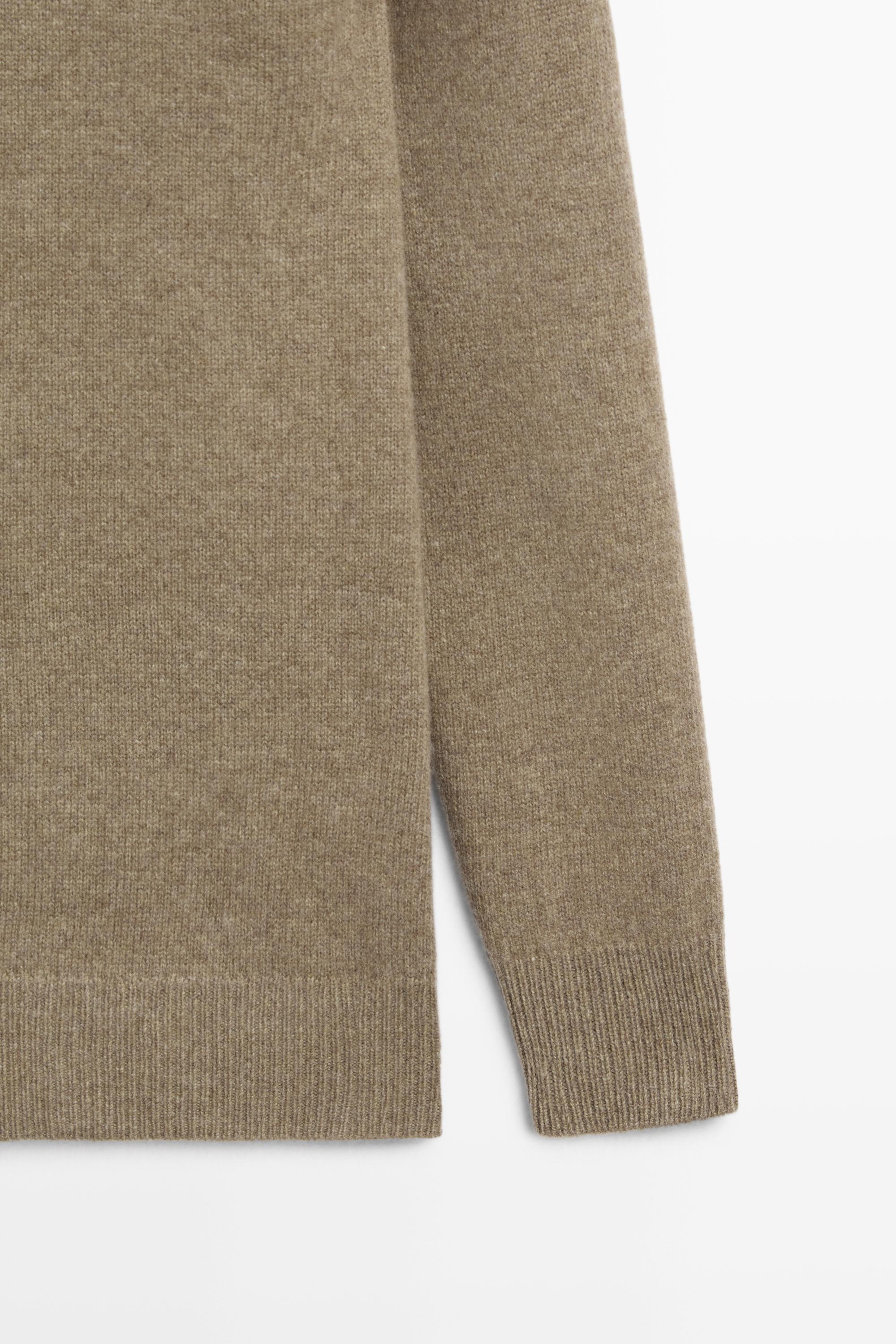Pull à col roulé en maille de laine mélangée