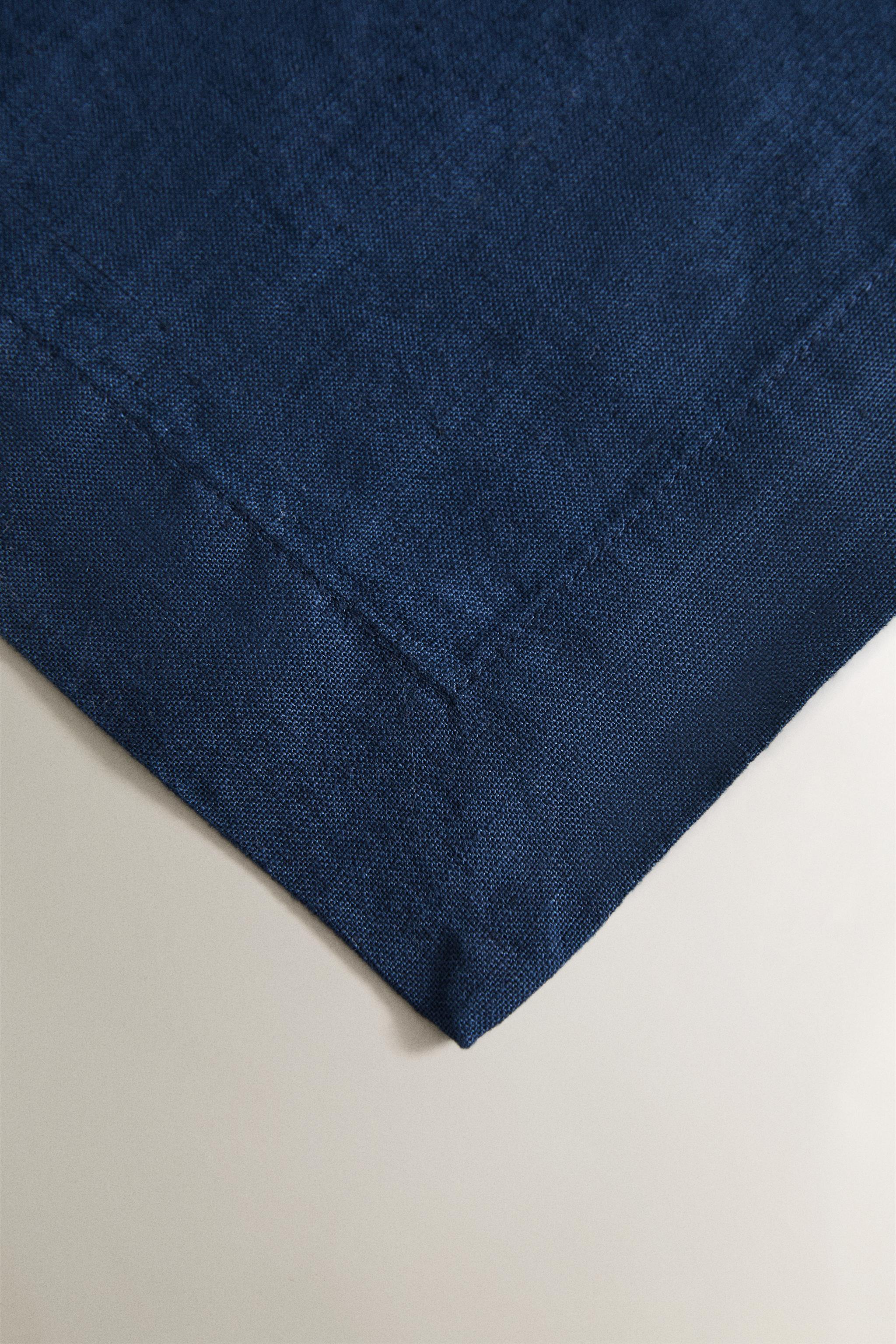 FADED LINEN TABLECLOTH