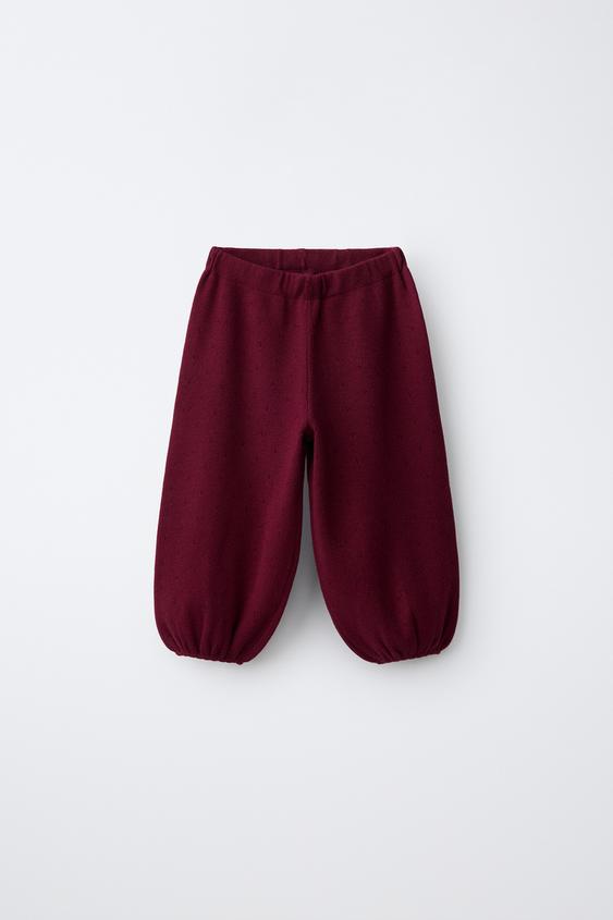 PANTALÓN BOMBACHO PUNTO CALADOS - Burgundy de Zara - Imagen 0