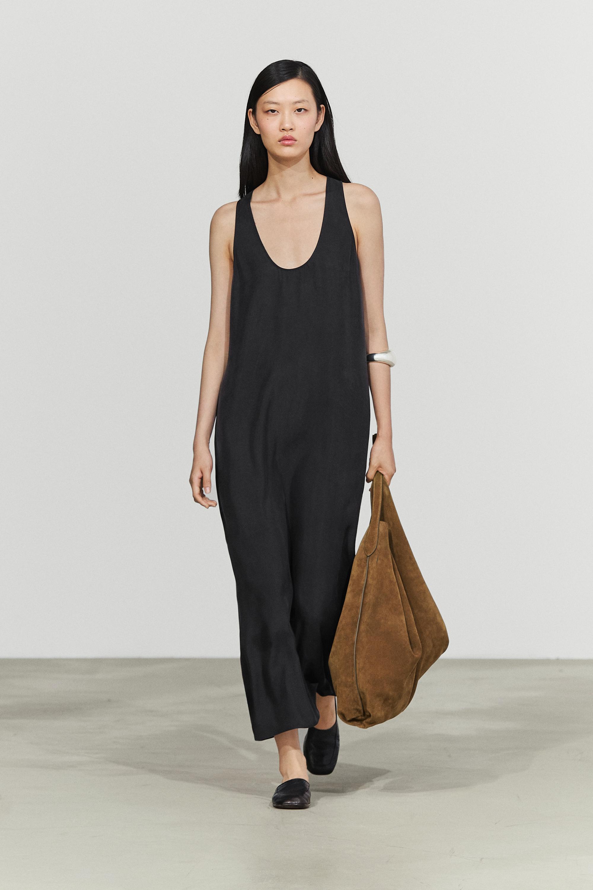 Flowing midi dress with round neckline
