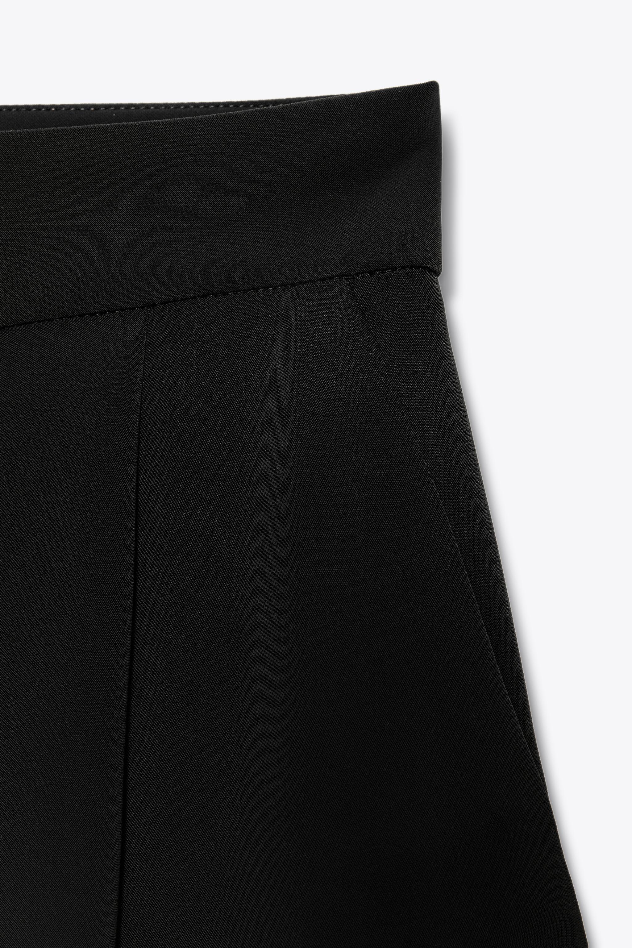 【ZARA】パラッツォパンツ ゴールドボタンディテール パラッツォパンツ、ゴールドボタンディテール - ブラック | ZARA