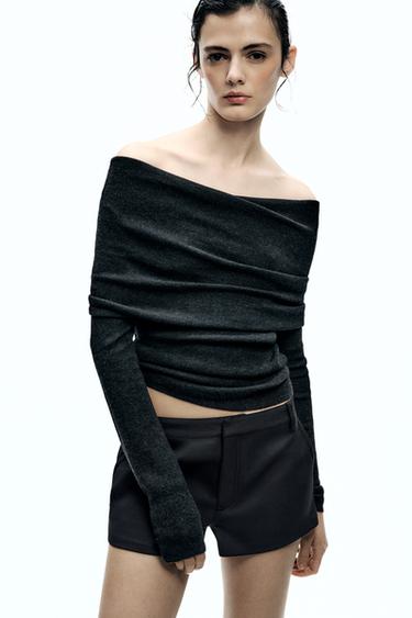 TOP PUNTO LISO OFF SHOULDER - Gris oscuro de Zara