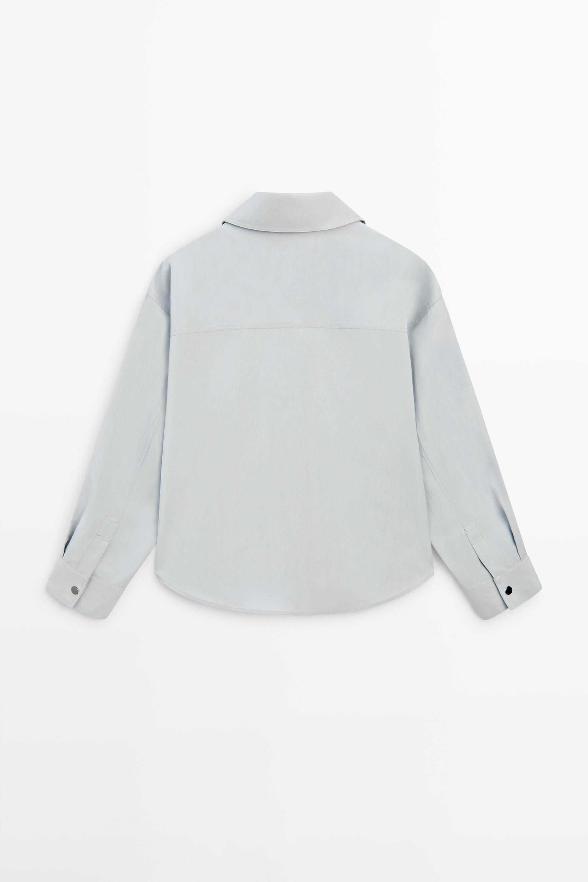 Flowing shirt with button details