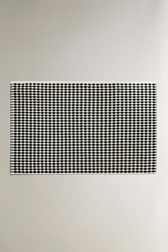 TEXTURED WAFFLE BATH MAT