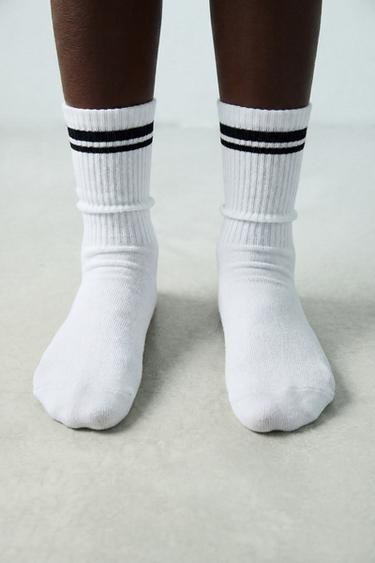 3-PACK OF SPORTY STRIPE HIGH SOCKS - Black / White by Zara