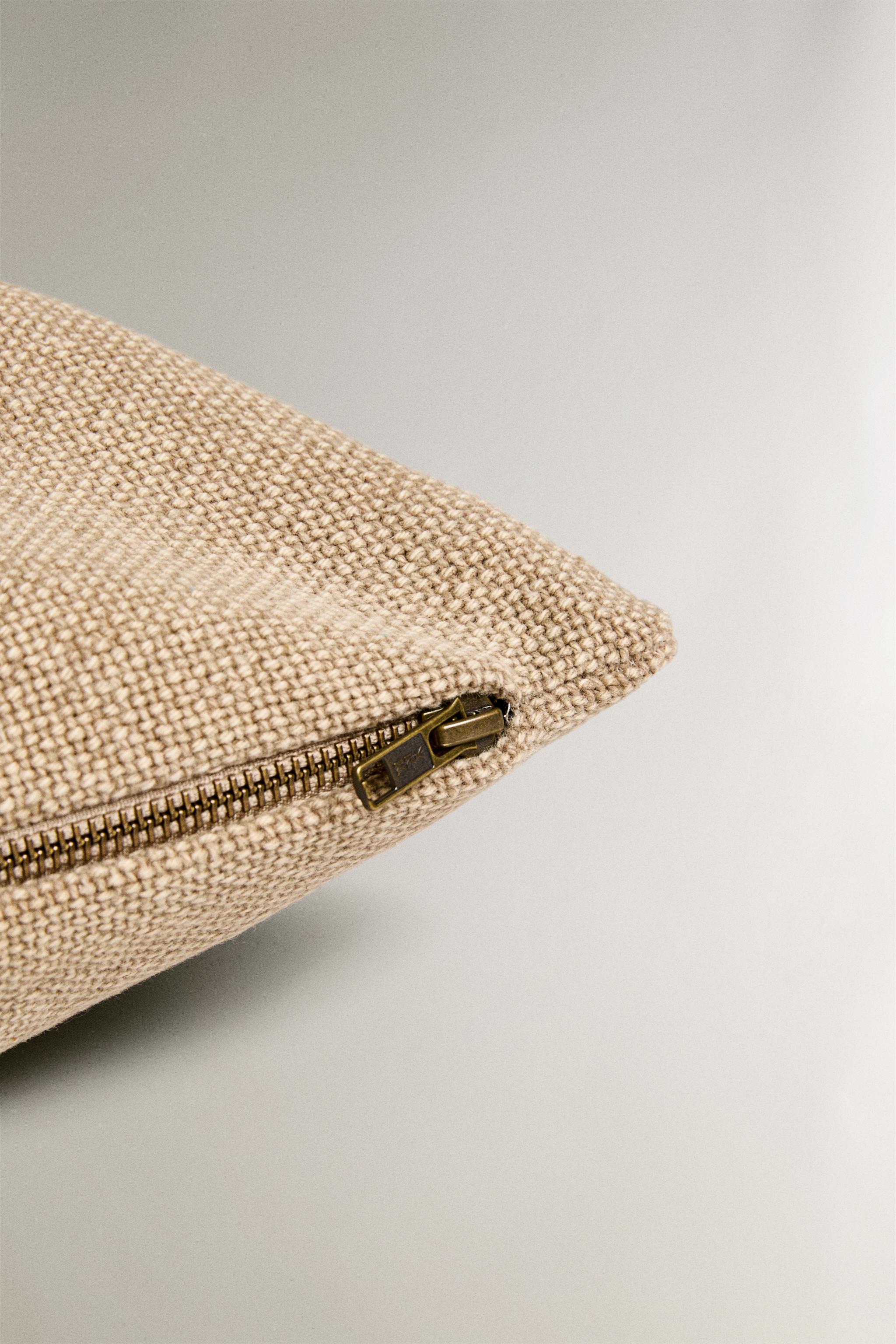 PLAIN THROW PILLOW COVER