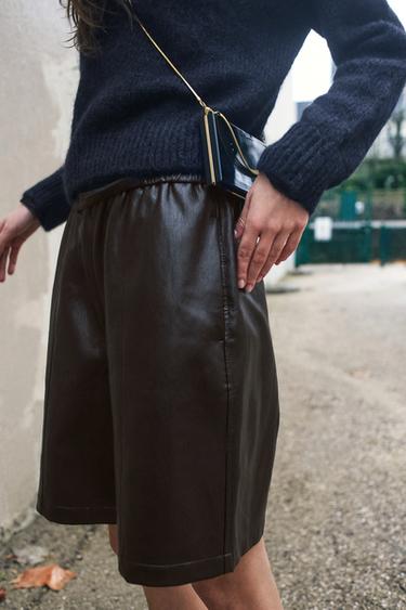 Zara FAUX LEATHER SHORTS - Dark brown