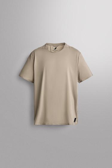 TEXTURED TECHNICAL T-SHIRT — Beige 1