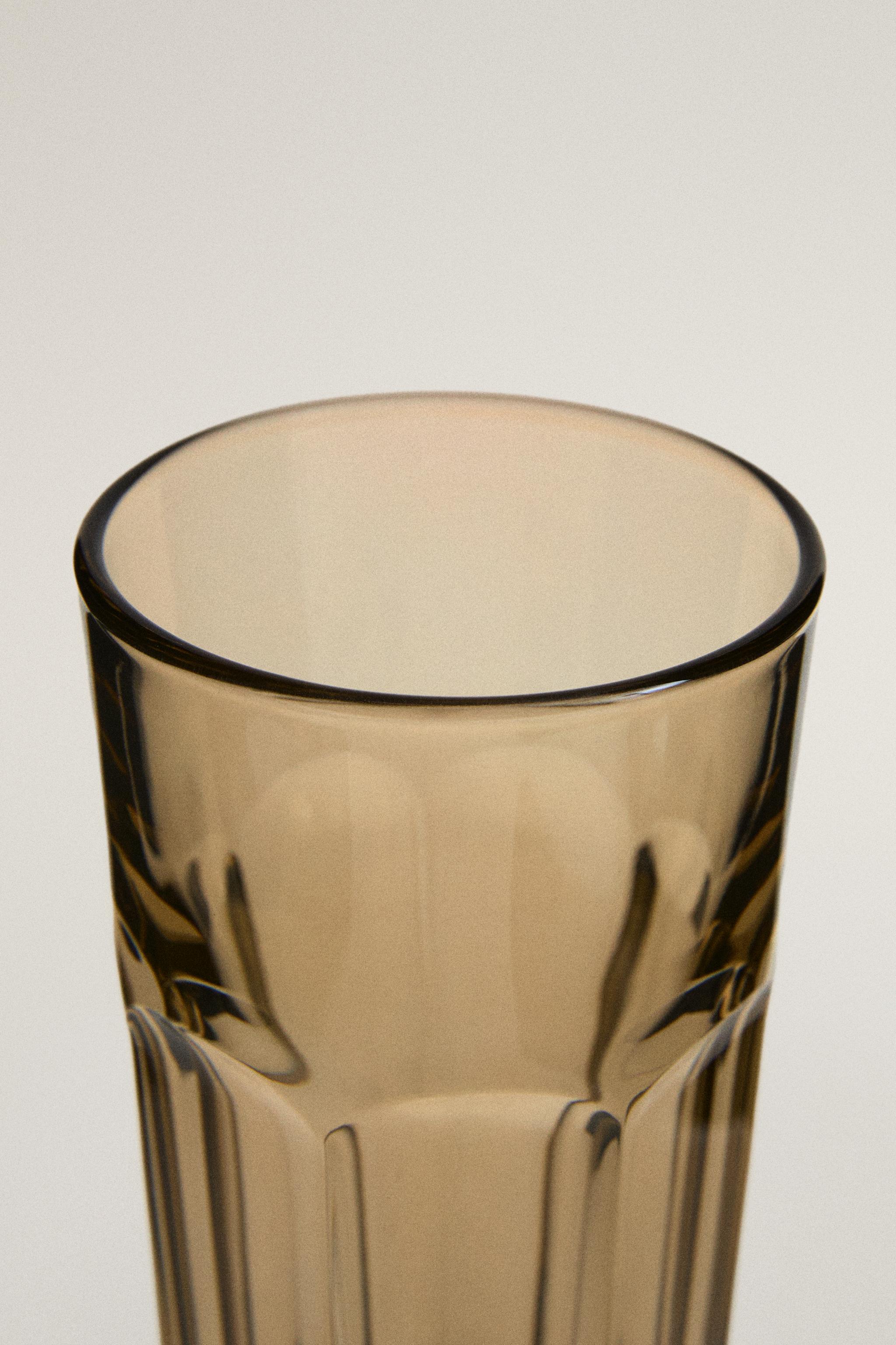 RAISED DESIGN GLASS TUMBLER