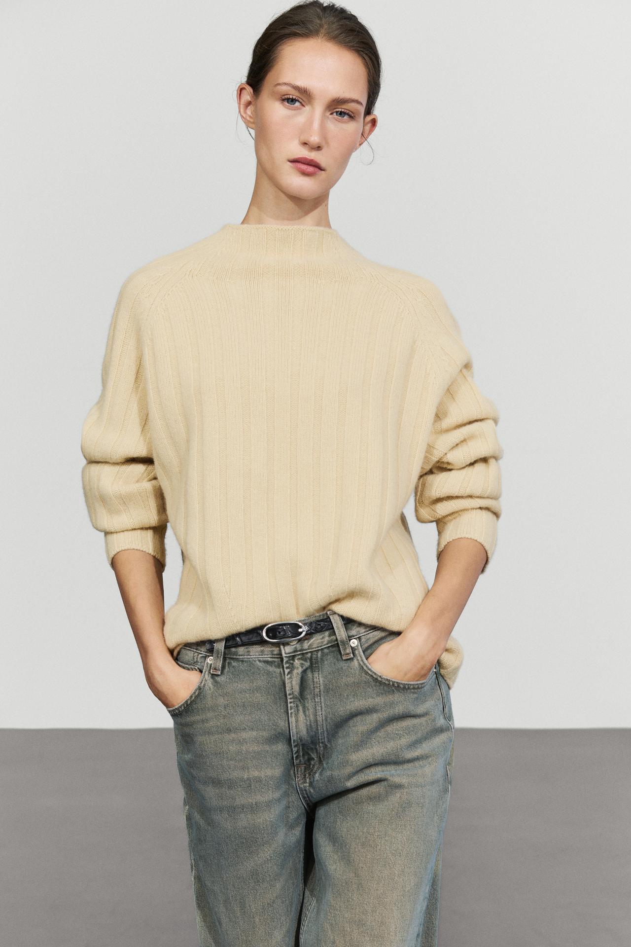 100% wool knit mock neck sweater — Intense yellow
