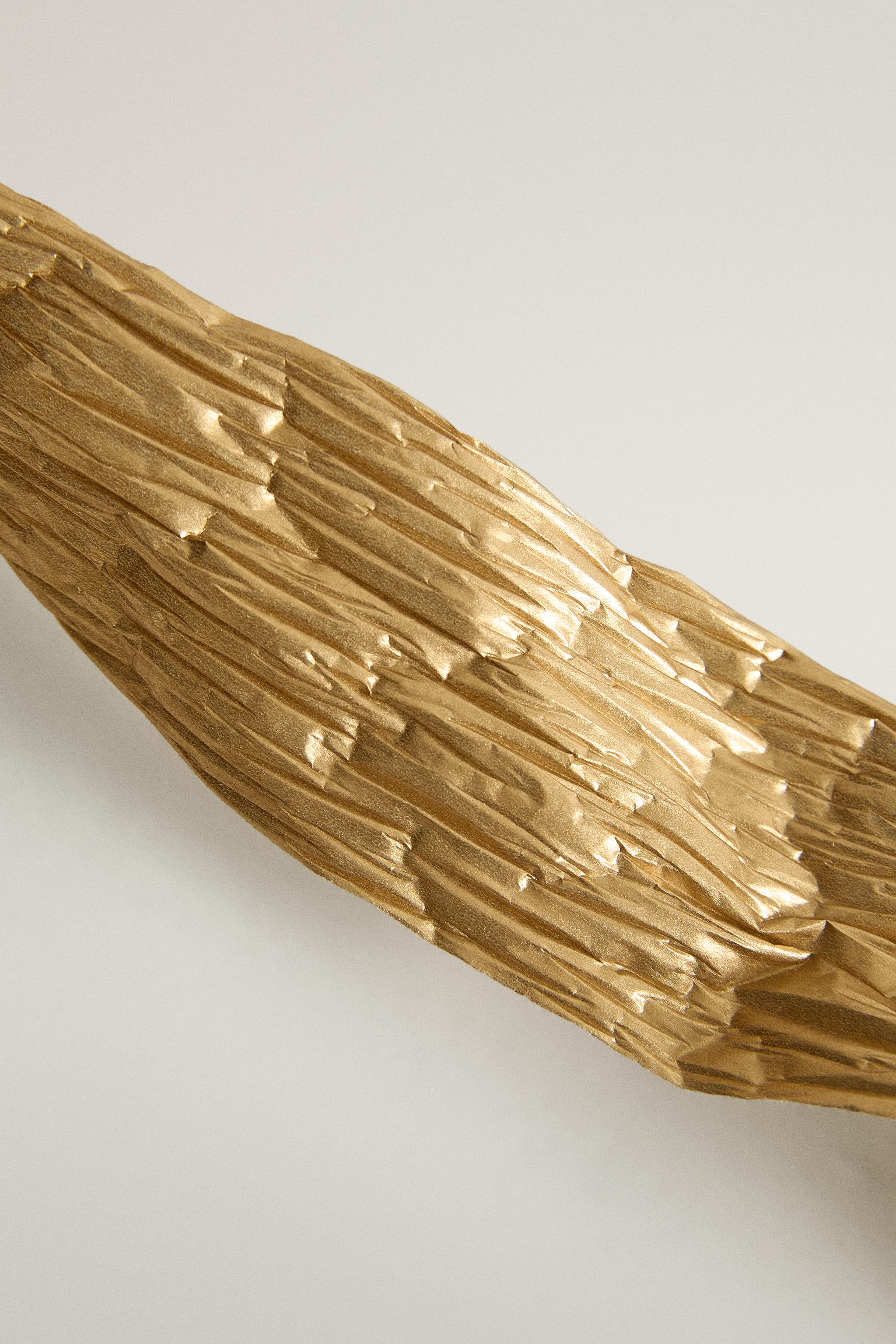GOLD METALLIC PAPER CHRISTMAS RIBBON