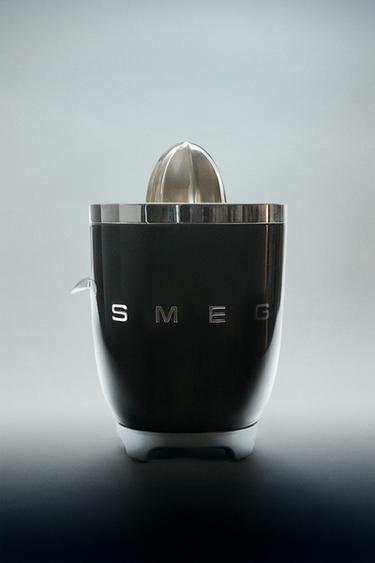 SMEG JUICER - Black by Zara