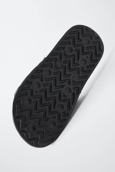 CLAQUETTES DE BAIN CHAMPIONS LEAGUE® GLOW IN THE DARK - Noir de Zara - Image 6