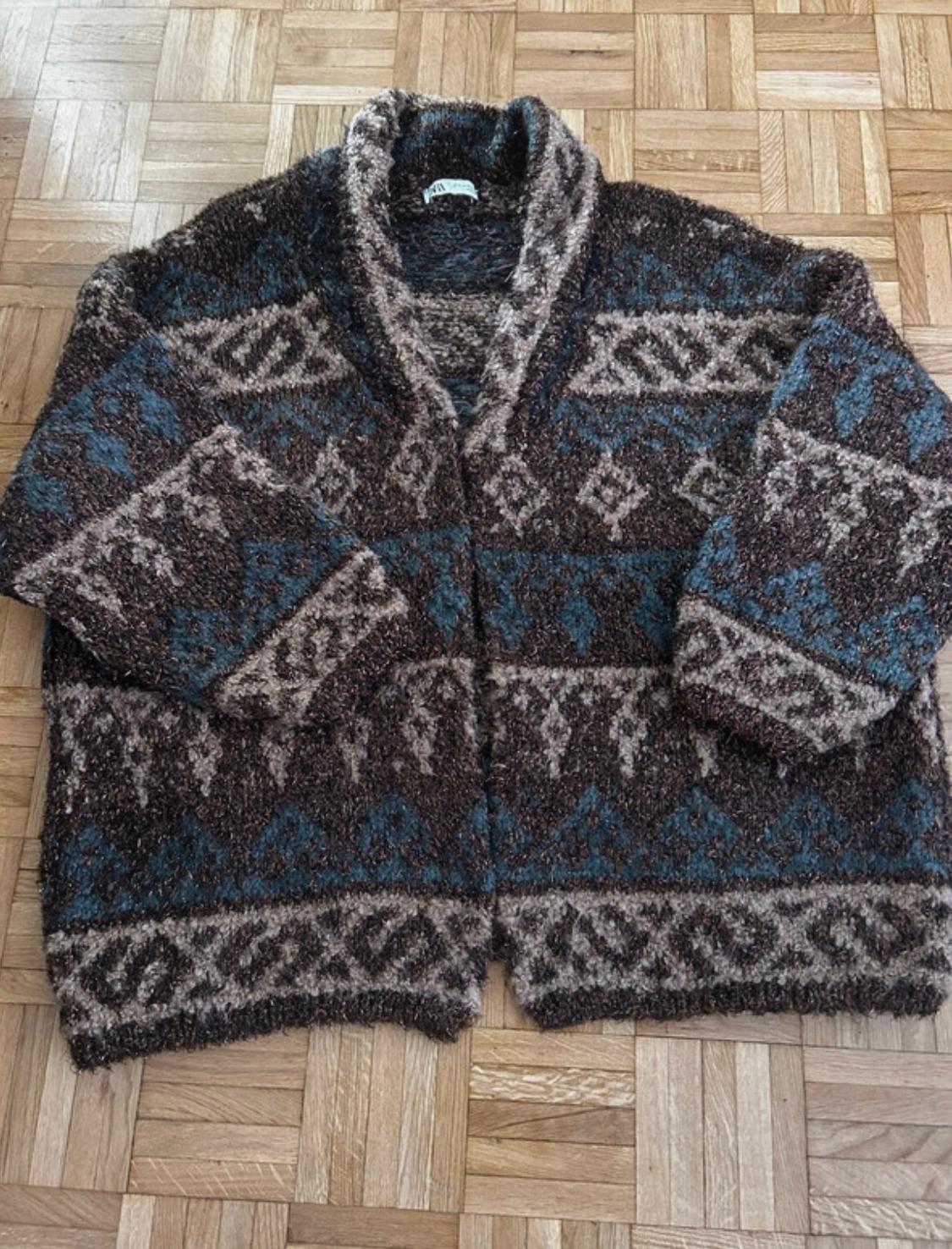 SHORT JACQUARD COAT WITH METALLIC THREAD