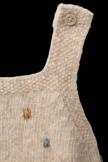 PELELE PUNTO BOLITAS - Beige claro de Zara