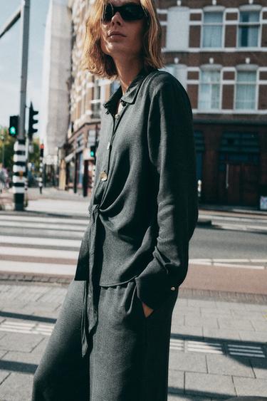CHEMISE NŒUD BOUTONS MÉTALLIQUES - Gris foncé de Zara - Image 2